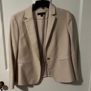 Cream beige cropped Ann Taylor blazer with 3/4 sleeves
